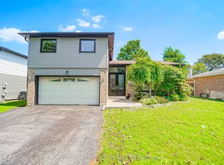 17 Clover Ave, Barrie, ON L4N 3M7