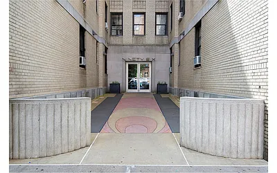 96 Arden Street in Fort George