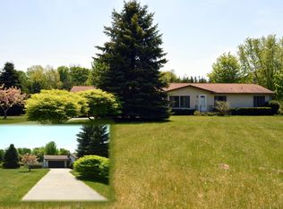 4661 W Deren Rd, Ludington, MI 49431