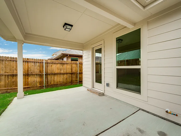 816 Bird Creek Dr — Photo 16