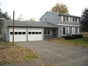 161 Greenfield Dr photo 1