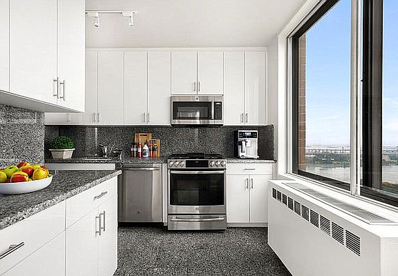 4th image of 1755 York Ave APT 36B