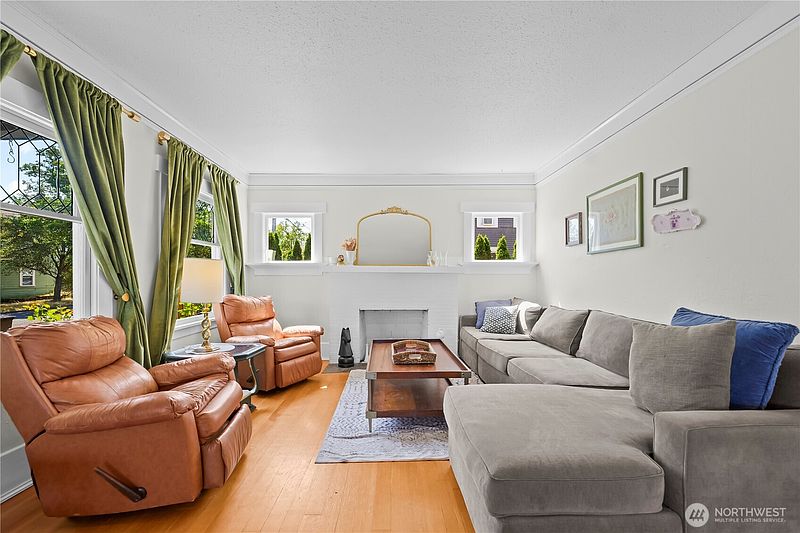 5th image of 802 S Junett Street
