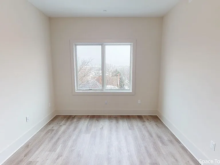 917 Sheridan St NW #403 — Photo 5
