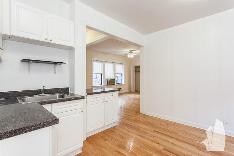 1st image of 3720 N Pine Grove Ave APT 1W