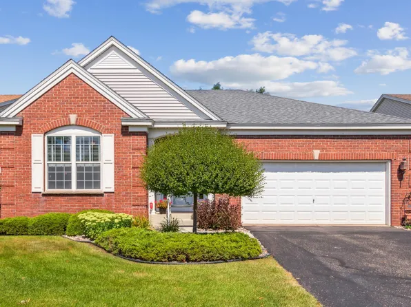 7098 Newbury Rd, Woodbury, MN 55125