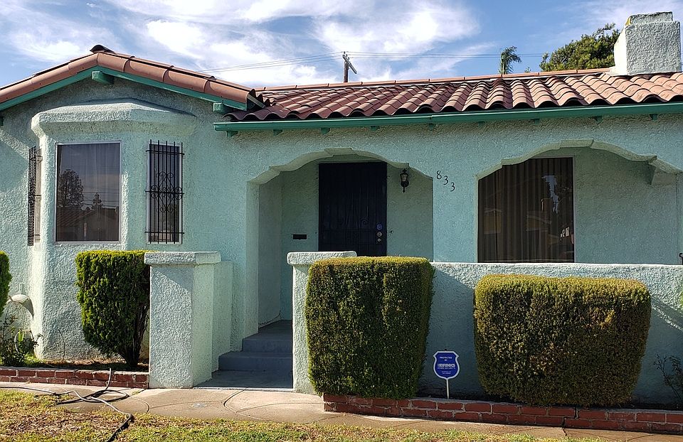 1st image of 833 W 103rd St