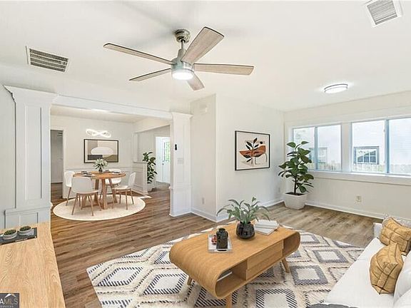 5th image of 1258 Lyle Ave