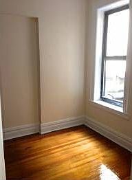 5th image of 327 Bedford Ave APT 6B