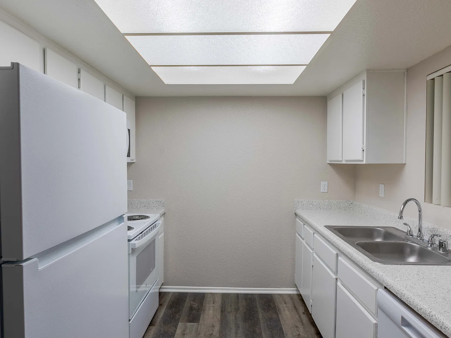 Cranford Court Apts — Photo 3
