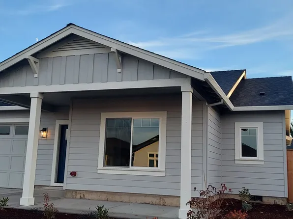 445 Cheney Loop, Central Point, OR 97502