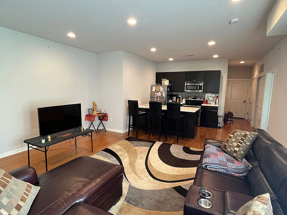 1st image of 1608 Ridge Ave APT 401