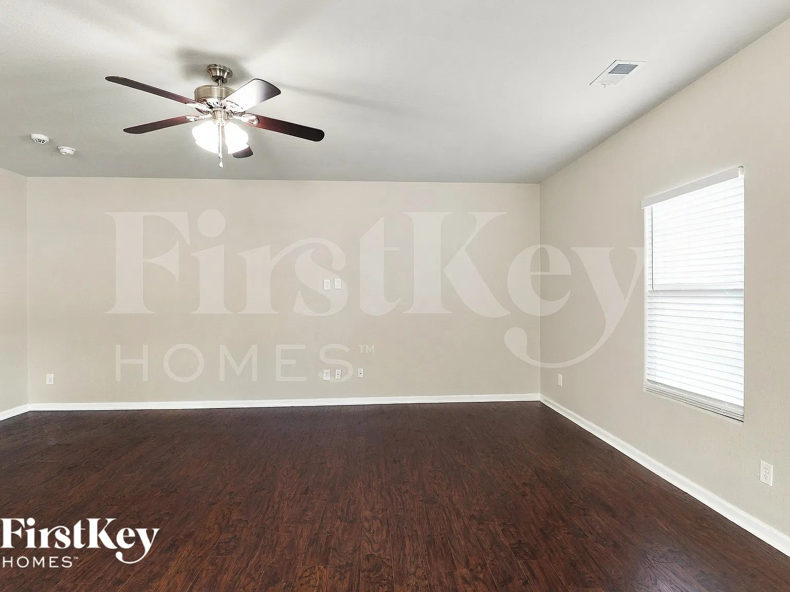 4 bed, 2.0 bath, 2006 sqft, $2,135 — Photo 4