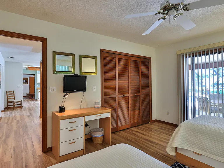 1807 Lindbergh Ln — Photo 28