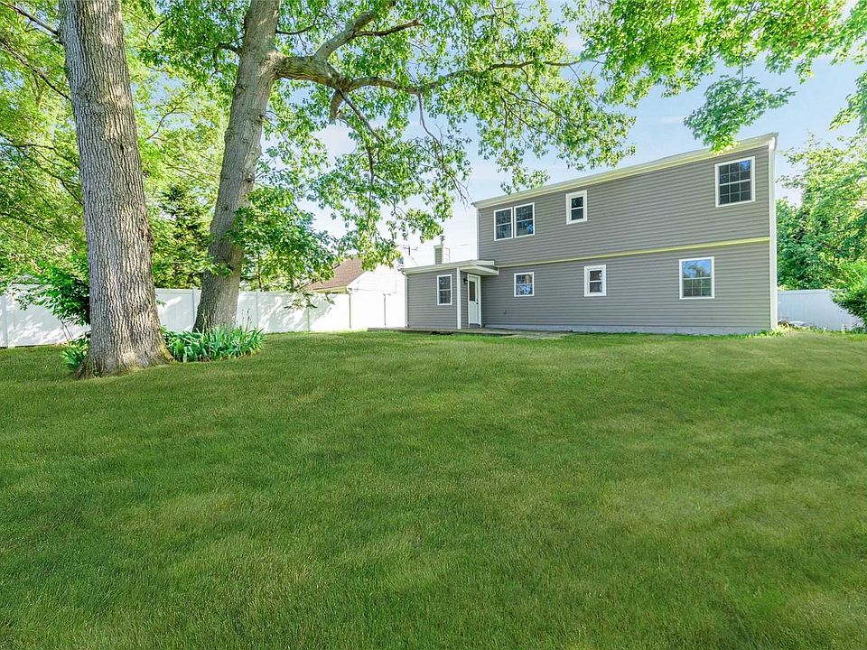 2nd image of 115 Arlyn Dr W