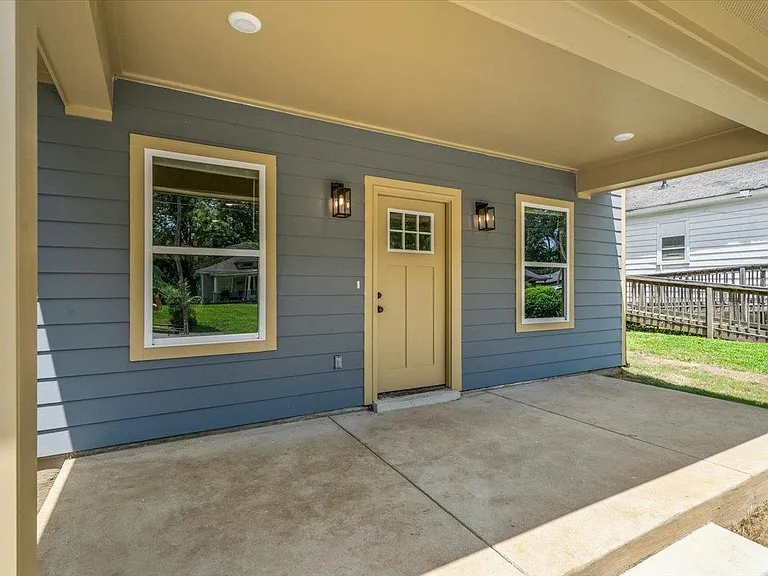 2844 Nathan Ave — Photo 4