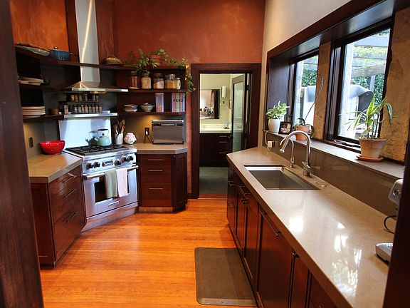 Upgraded Kitchen with items