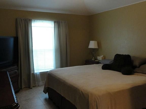 5th image of 1700 Sams Cir