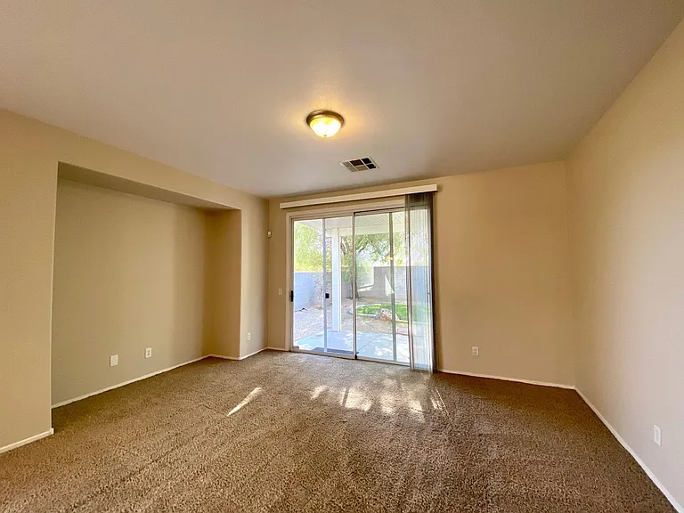 10975 Pumpkin Ridge Ave — Photo 8