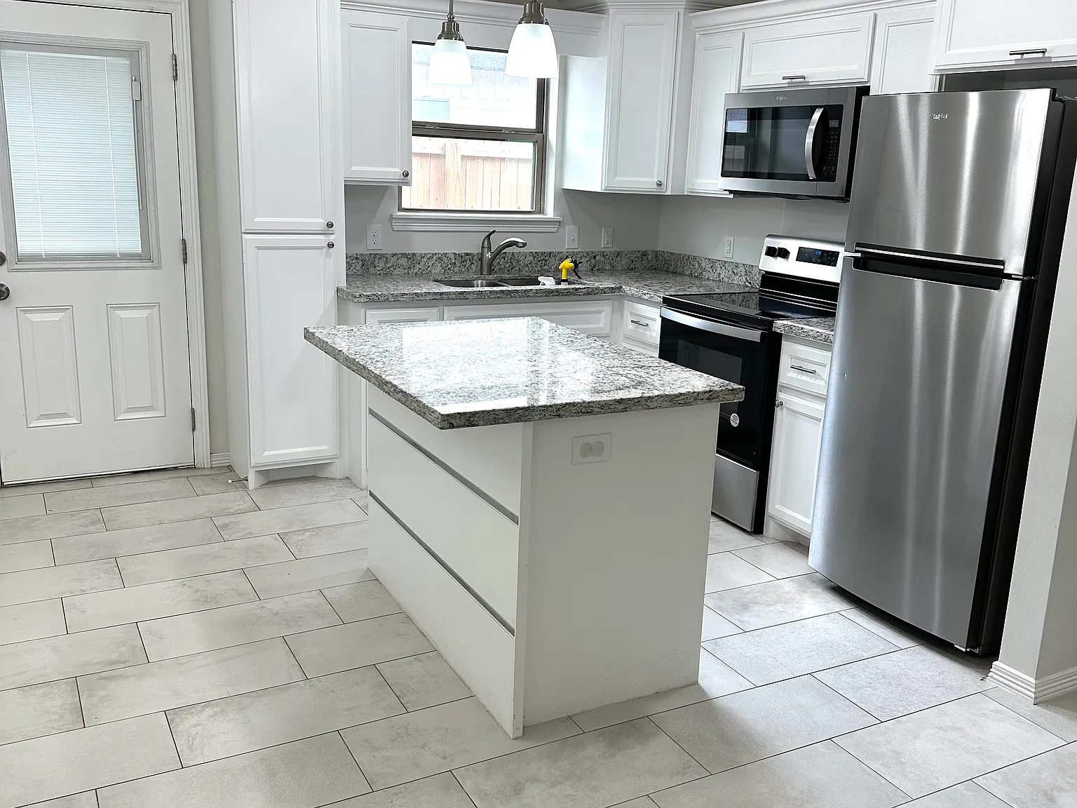 308 Uva Ln — Photo 4
