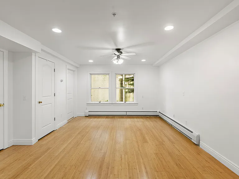 254 Division St #1R — Photo 8