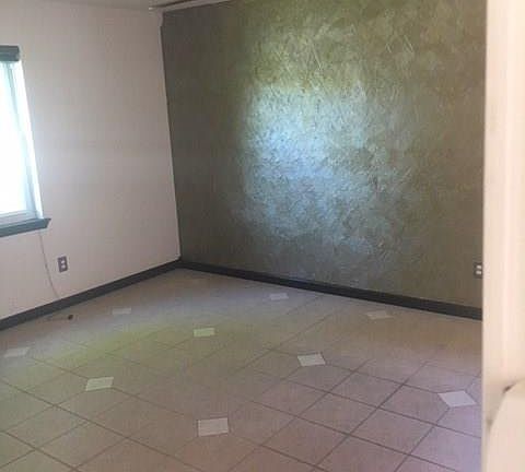 3rd image of 402 Magnolia Ln