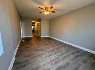 525 N Homan Ave #27, Chicago, IL 60624