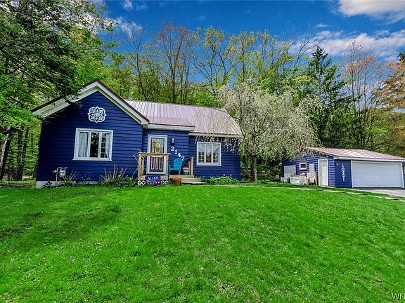 2nd image of 2147 Lewis Rd