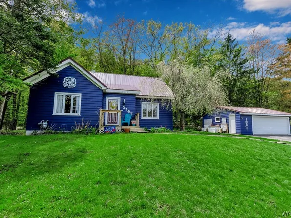 2147 Lewis Rd, South Wales, NY 14139