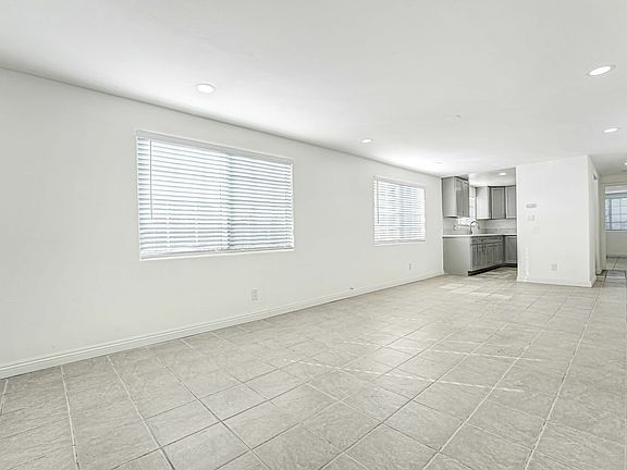 4th image of 400 W 109th St #2