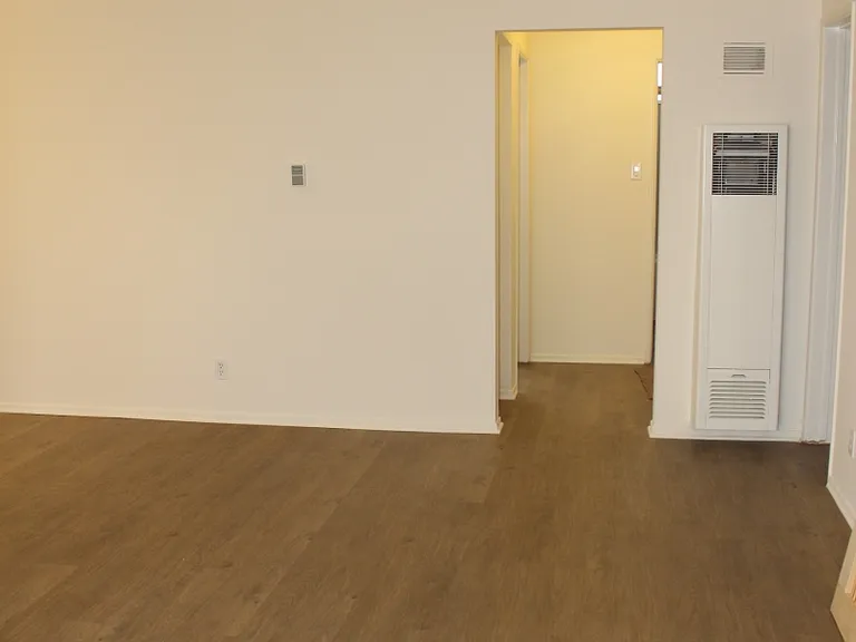1433 S Saltair Ave #4 — Photo 7