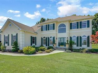 31 Deangelis Dr, Monroe, NY 10950