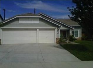 704 Natalie Dr, Lake Elsinore, CA 92530