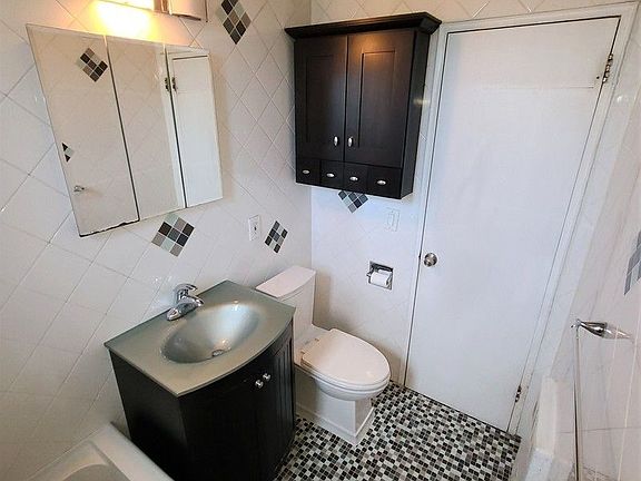 4th image of 110-20 71st Ave APT 428