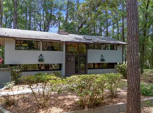 12 Gloucester Rd, Hilton Head Island, SC 29928