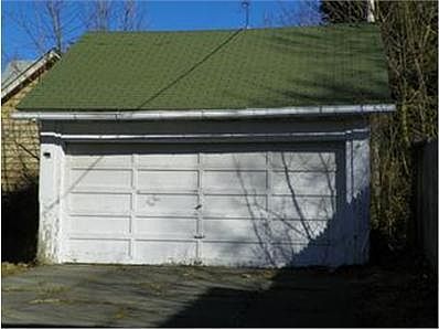 2nd image of 333 Price St