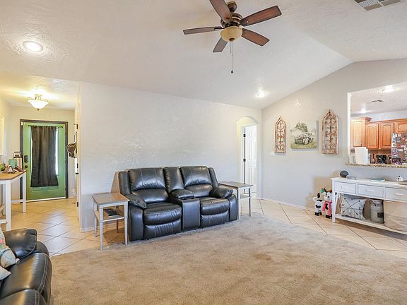 5th image of 400 Coronado Dr