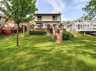 14192 Eastview Dr, Fenton, MI 48430