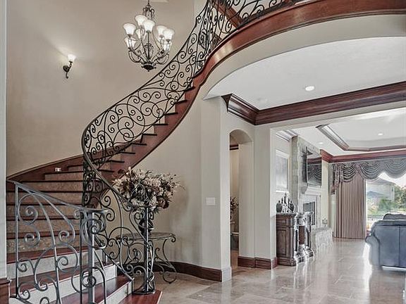 5th image of 7615 Emerald Meadow Ct
