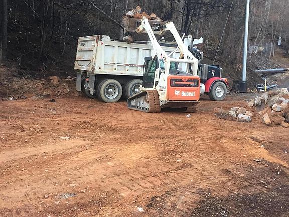3rd image of 473 Winfield Heights Rd #1