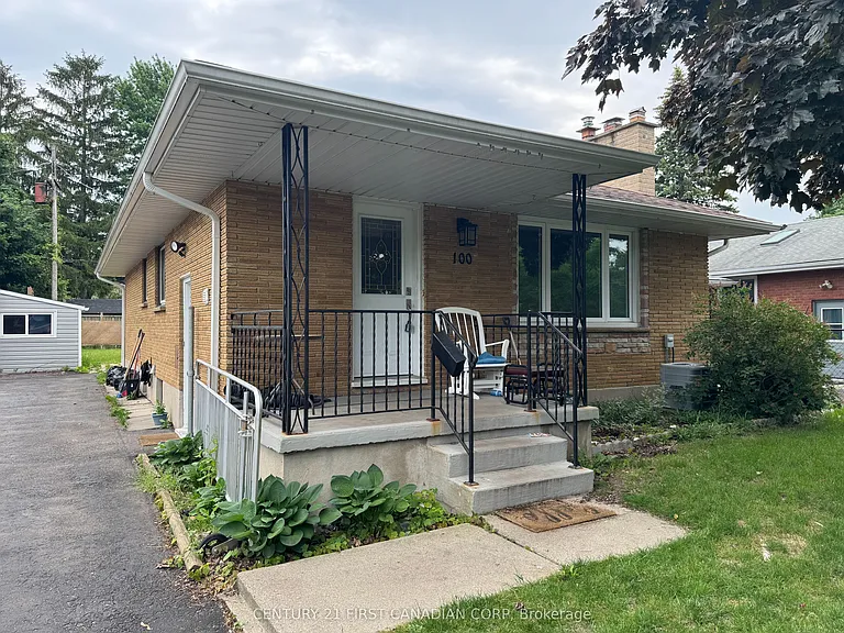 100 Susan Ave — Photo 2