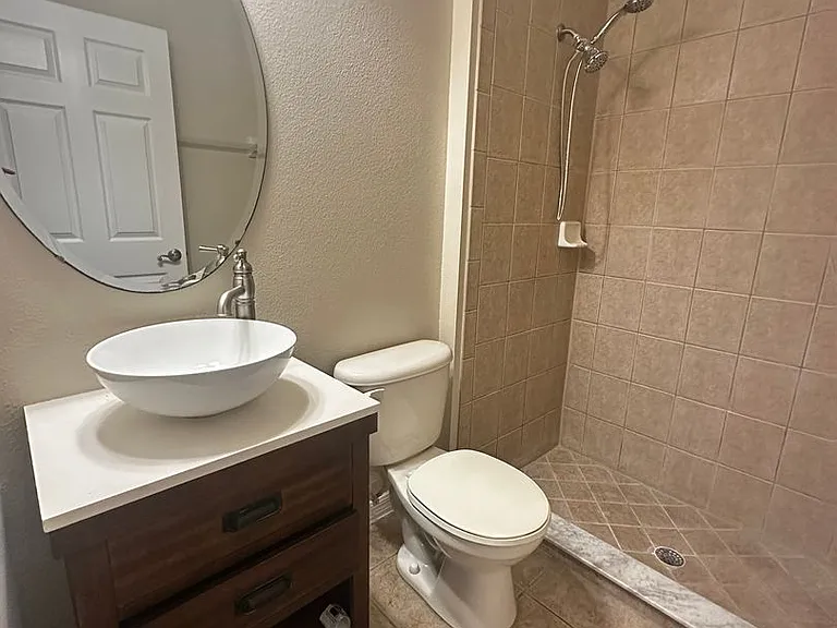 1904 Candlenut Cir — Photo 21