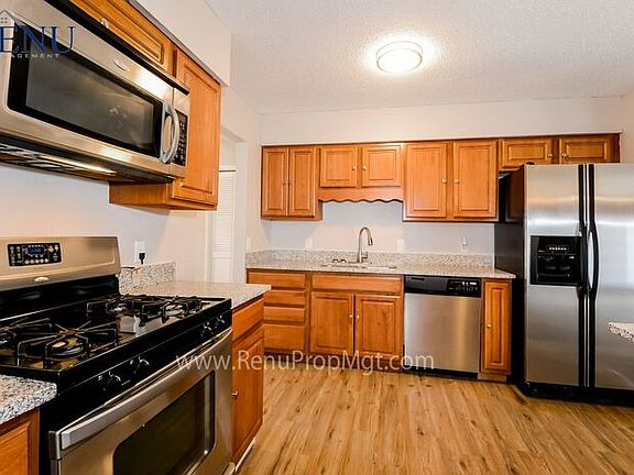 3rd image of 1535 Surf Side Dr