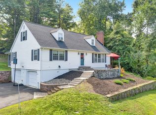 51 Shore Dr, Blooming Grove, NY 10914