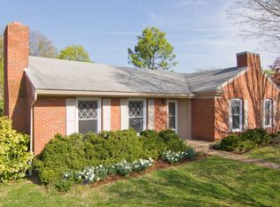 1035 Chestnut Dr, Harrisonburg, VA 22801