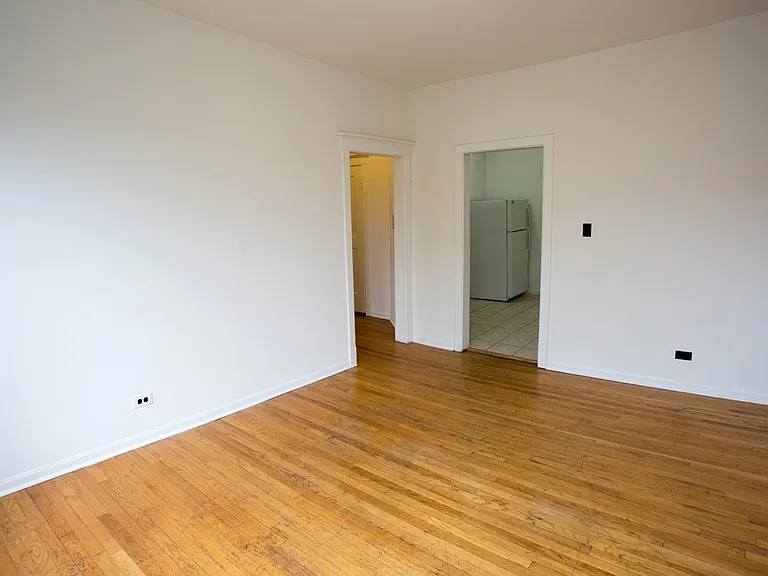 5416 S. Woodlawn Avenue — Photo 37