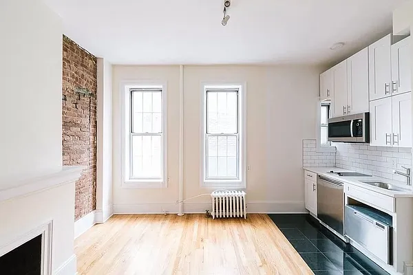 Rented by REAL New York | media 18