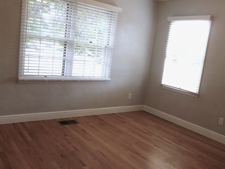 801 Washington St — Photo 3
