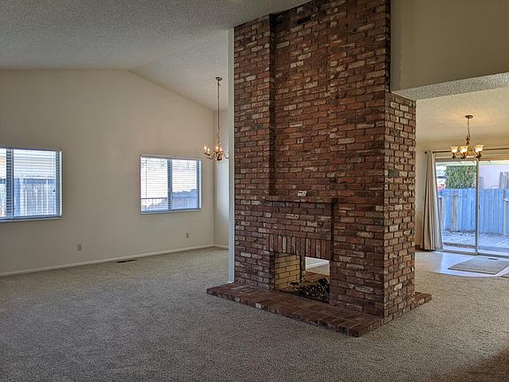2nd image of 1615 Whitewood Dr