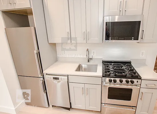 Rented by Jonis Realty | media 6